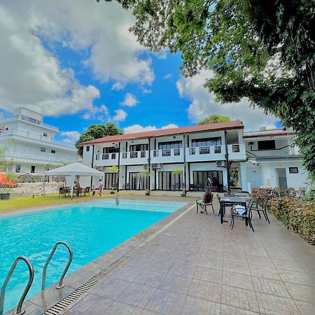 Fernando'S Hotel Sorsogon Экстерьер фото