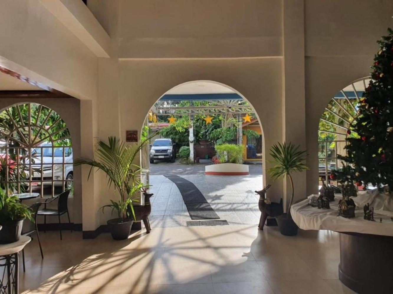 Fernando'S Hotel Sorsogon Экстерьер фото