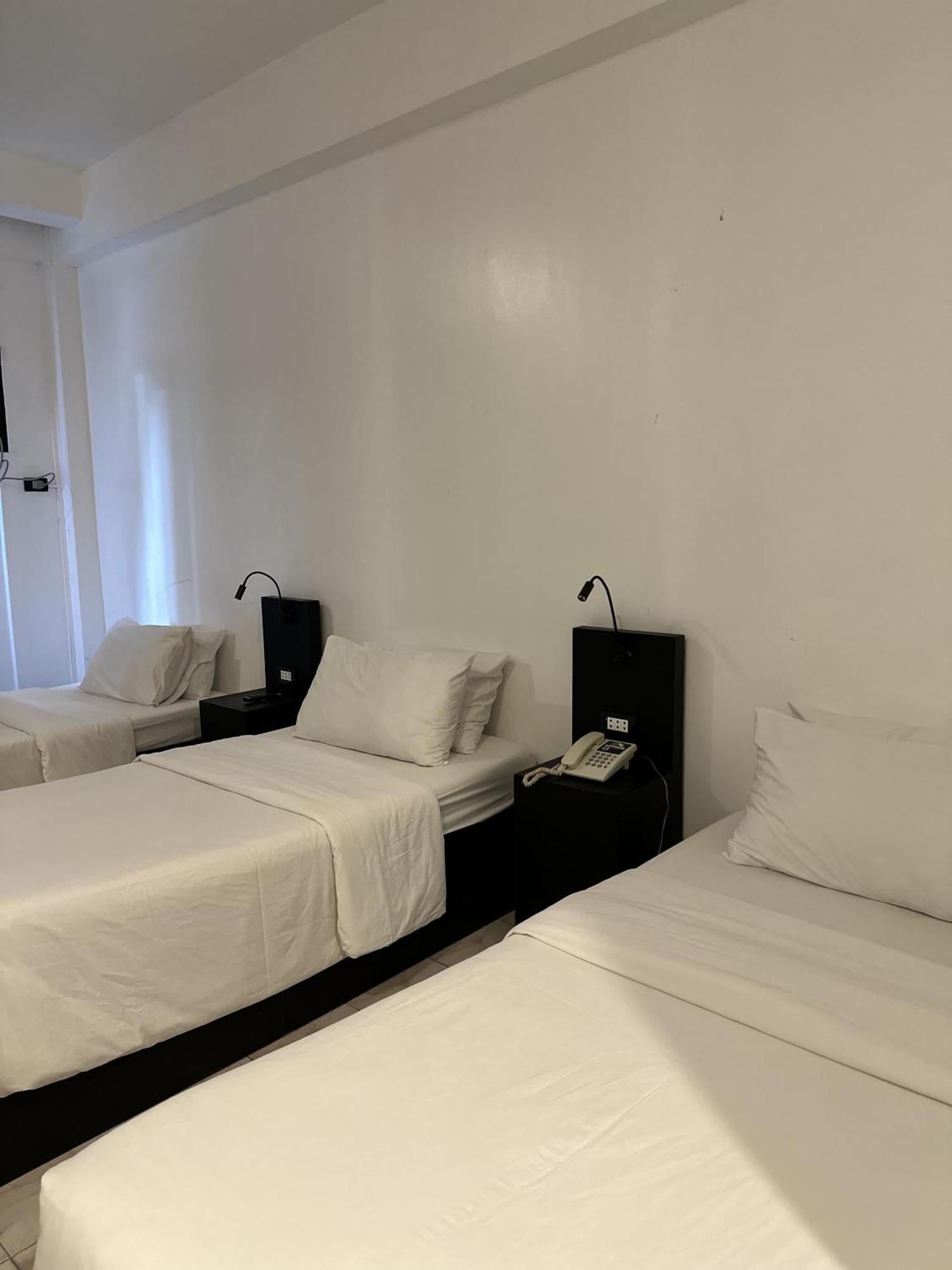 Fernando'S Hotel Sorsogon Экстерьер фото