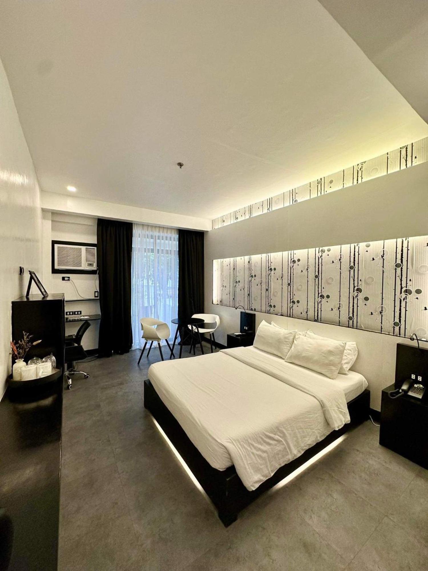 Fernando'S Hotel Sorsogon Экстерьер фото