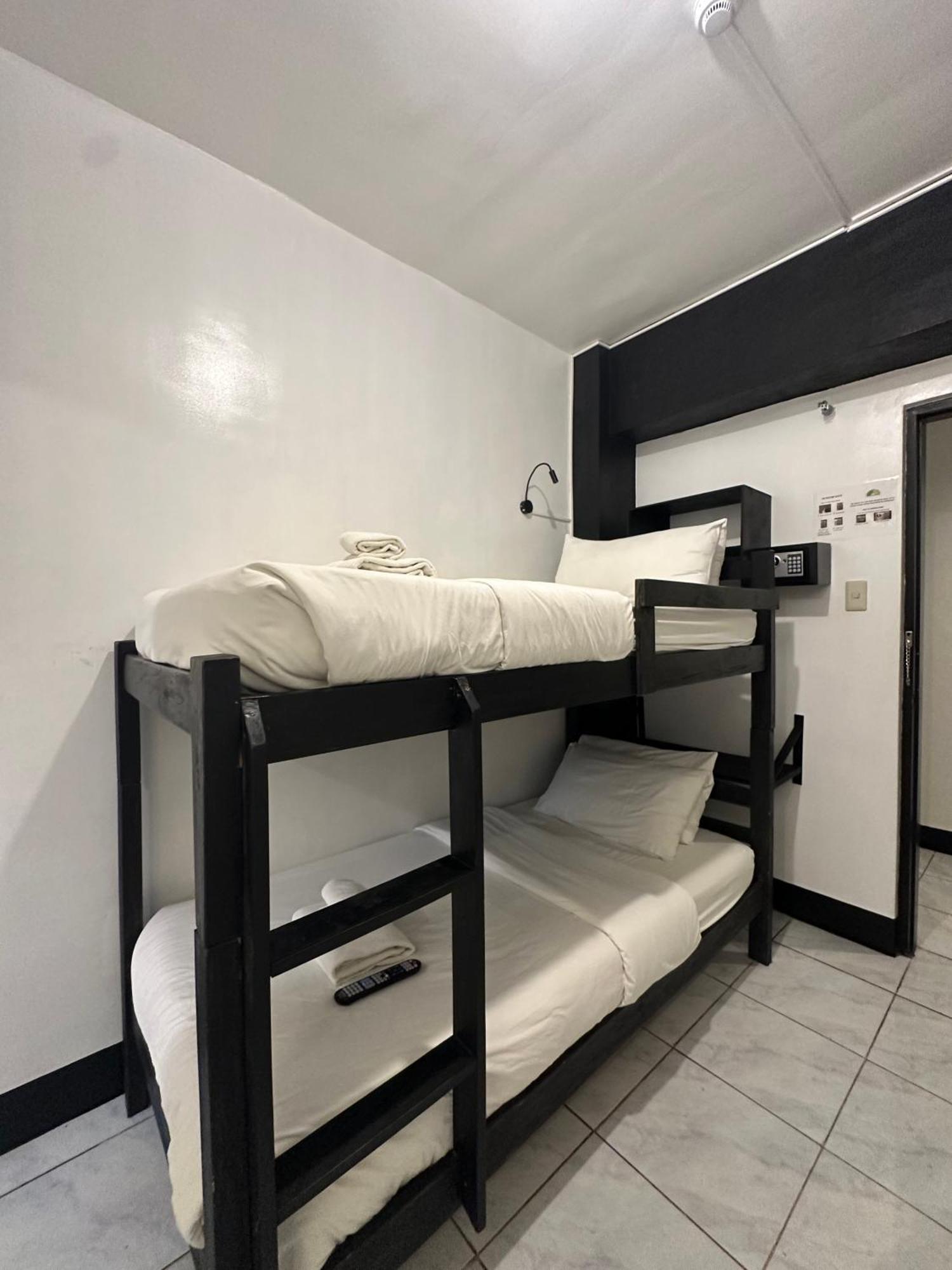 Fernando'S Hotel Sorsogon Экстерьер фото