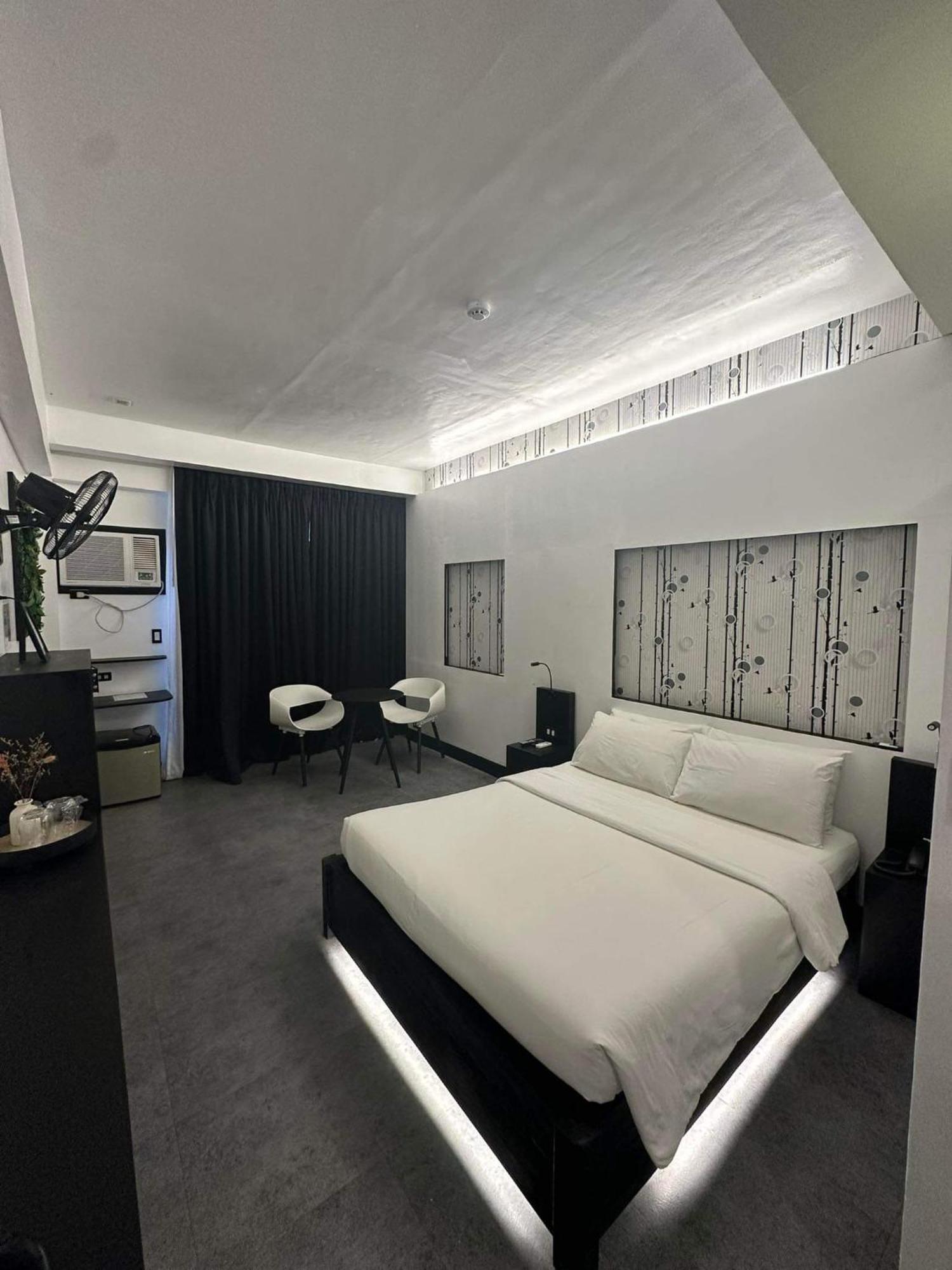 Fernando'S Hotel Sorsogon Экстерьер фото