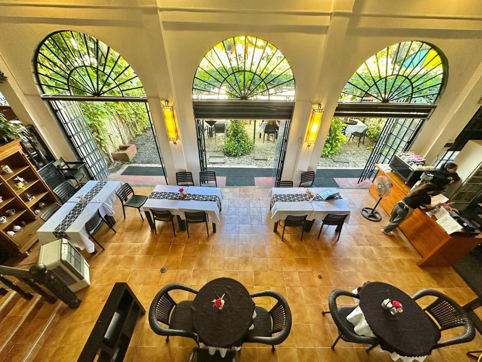 Fernando'S Hotel Sorsogon Экстерьер фото